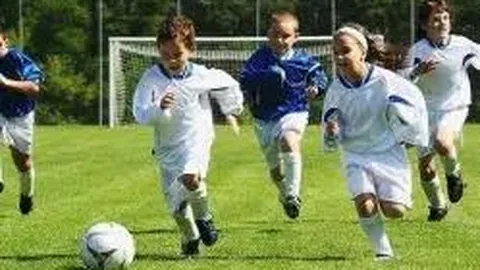 16岁新星5场轰进9球，亚洲身价第一，未来有望成国足领军人物